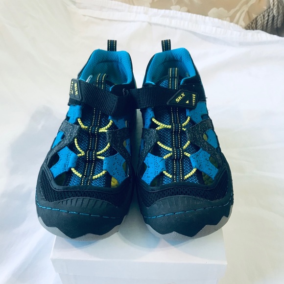 sketchers water shoes